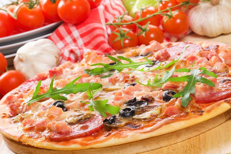 Pizza à la saucisse - 4 garnitures rapides et savoureuses
