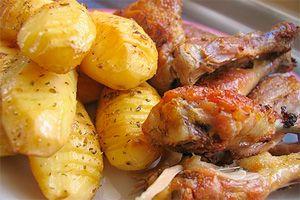 Grilled chicken with potatoes