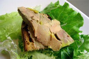 Pork liver paste on bread and lettuce