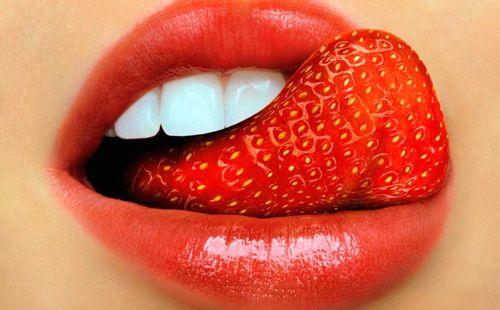Instead of a tongue, strawberries are drawn