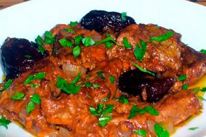 Tasty Beef with Prunes