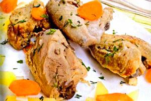Chicken with potatoes and carrots with herbs