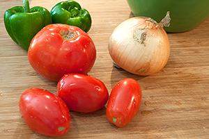 Onion, tomatoes and pepper make up the health traffic light
