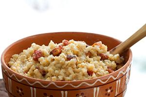 Pottery barley with bacon and pottery