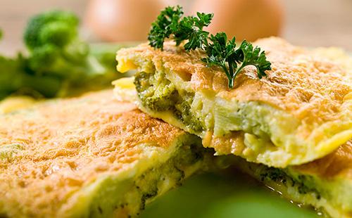 Healthy and nutritious breakfast: prepare omelet with broccoli and cauliflower