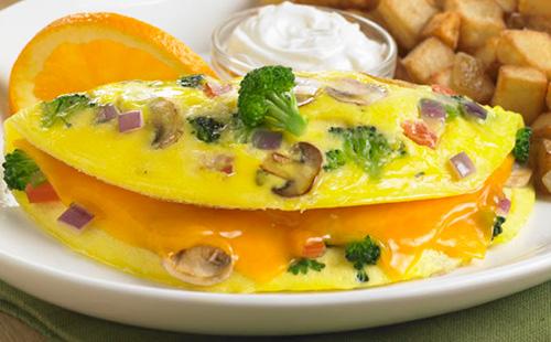 Omelette de cuisson au fromage: 5 recettes avec différentes garnitures