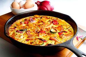 Spanish omelet with red onion