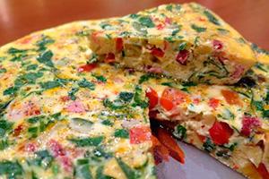 Omelet with vegetables in a slow cooker