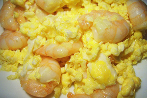 Omelette aux Crevettes Cuites