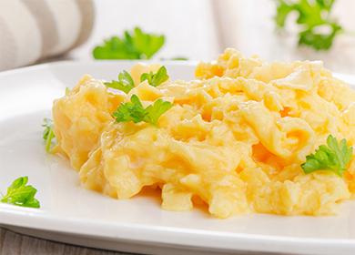 Scrambled eggs  how to cook mixed omelet