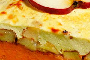 Cottage cheese and apple casserole