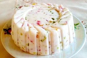 Cottage cheese and fruit jelly cake