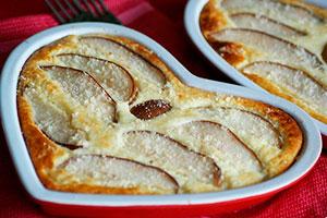 Cottage cheese casserole with pear