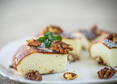 Cottage cheese casserole with nuts