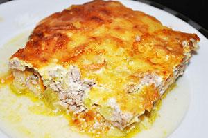 Zucchini and potato gratin with minced meat