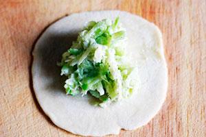 Bolas de masa hervida con rábano y tocino