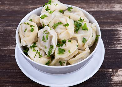 Dumplings in a white plate