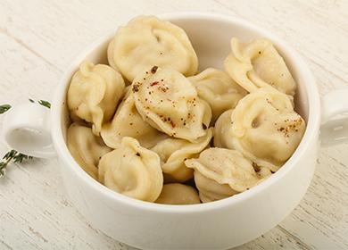 Steamed dumplings in a slow cooker  how to cook, how to cook baked