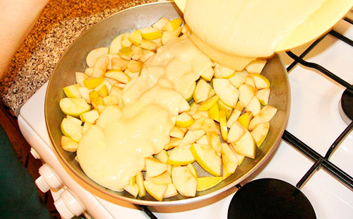 Pommes dans une casserole