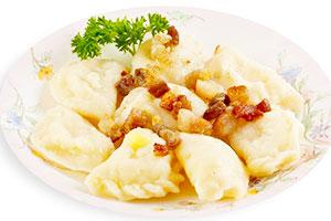Dumplings with potatoes and greaves
