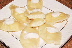 Dumplings with cottage cheese from dough on kefir