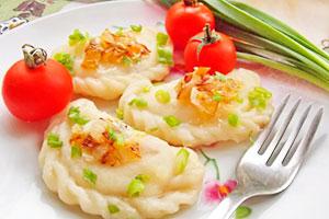 Dumplings with potatoes and greaves