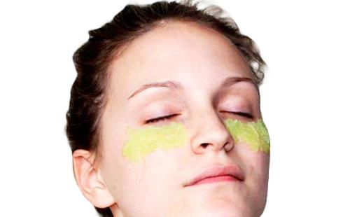 Eye mask with parsley