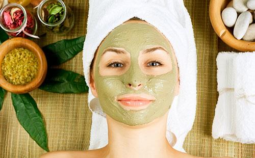 Zelena maska ​​za lice