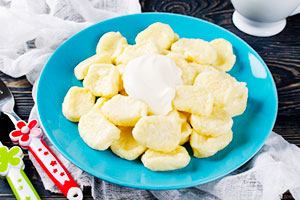 Lazy dumplings with cottage cheese without eggs