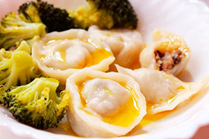 Dumplings with cabbage and minced meat