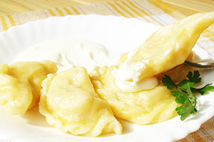 Steamed Dumplings with Potatoes