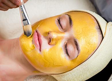 Yellow mask on the girl's face