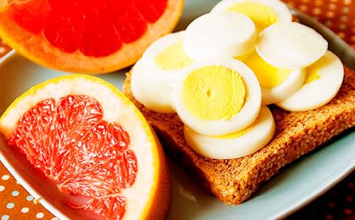 Grapefruit and eggs