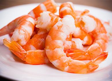 How much to cook the shrimp  how to quickly cook fresh-frozen shrimp, how to properly boil for salad