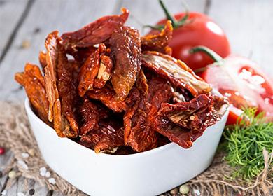 Sun-dried tomatoes in a bowl