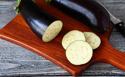 Sliced ​​eggplant