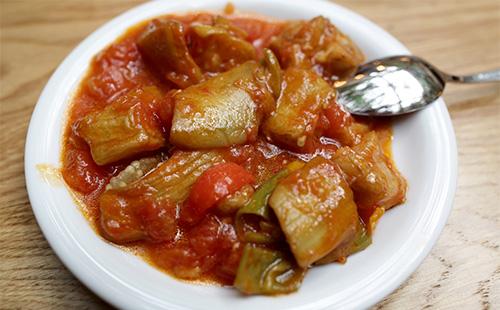 Aubergine à la sauce tomate