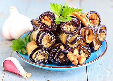 Korean-style eggplant recipe for the winter: features of the preparation of ingredients and how to make the same marinade