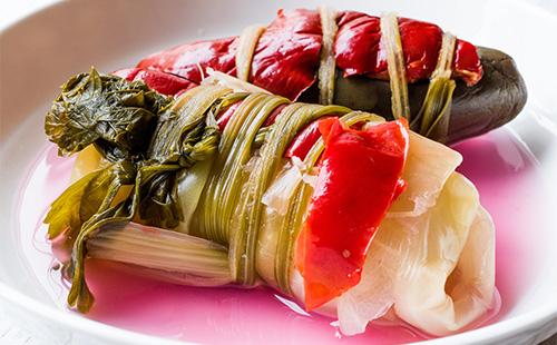 Rollos de berenjenas en escabeche