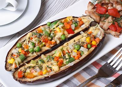 Stuffed eggplant: how to bake and ferment filling boats