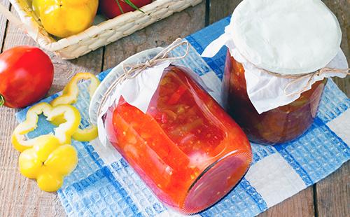 Vegetable salad in a jar