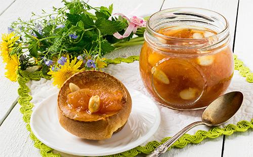 Confiture de pommes aux noix