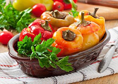 Stuffed peppers in the oven: 8 options for filling Bulgarian cups