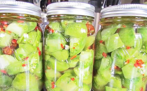 Canned green tomatoes