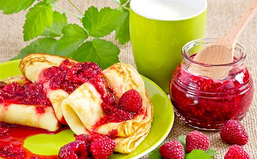 Crêpes à la confiture de framboises