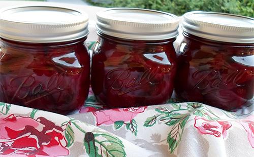 Jars with Beetroot Salad