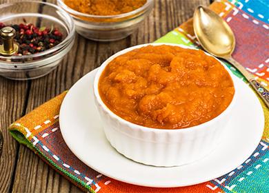 Recipes of carrot caviar for the winter: a tender option with semolina, and an express method to determine the juiciness of a vegetable on the market