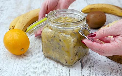 Banana jam in the jar