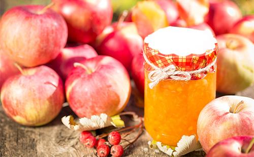 Confiture dans un bocal