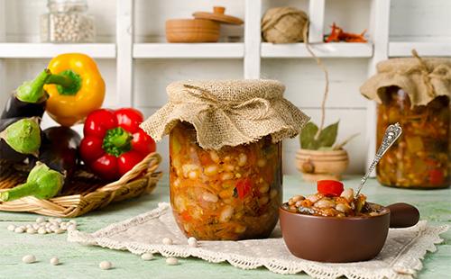 Vegetable stew in a jar